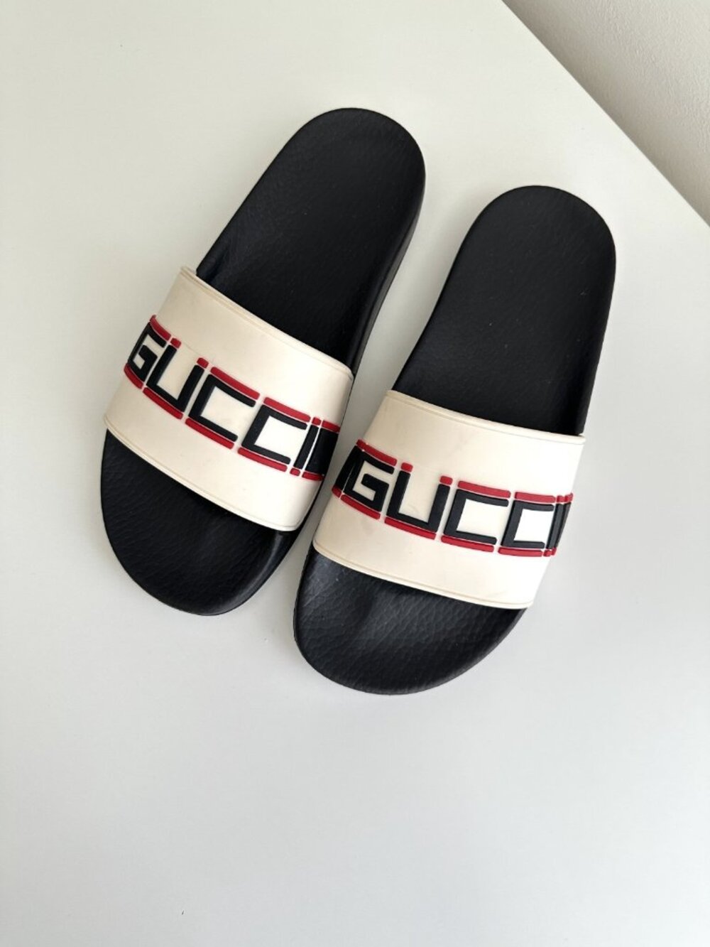 GUCCI Stripe Logo Rubber Slide Sandals in Ecru Multi Size 7